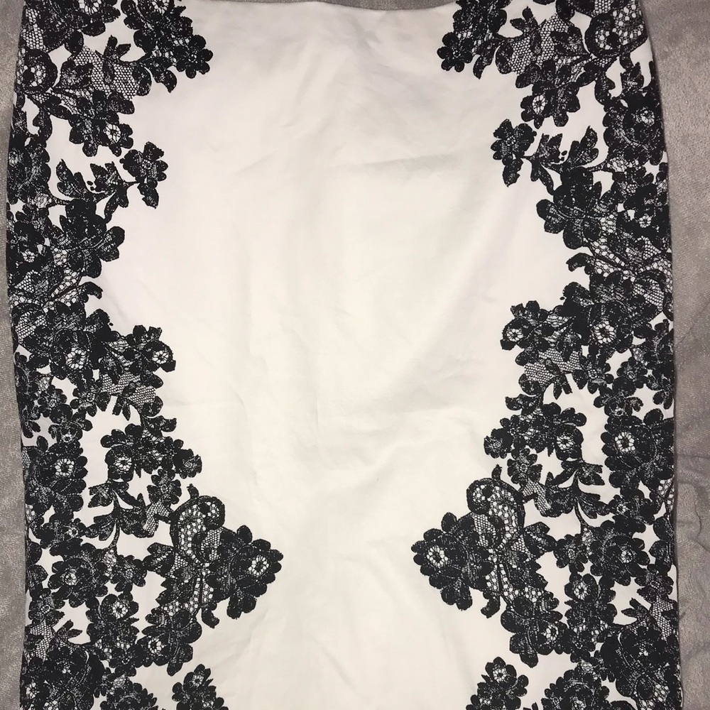 NEW YORK & COMPANY STRETCH Skirt